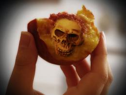 Peach Skull